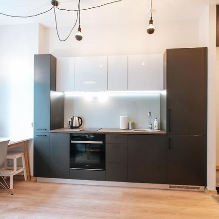 Central Comfort At Hanzas Residence, Stay Near Cafes, Bars, Museums & Esplanade Рига Екстер'єр фото