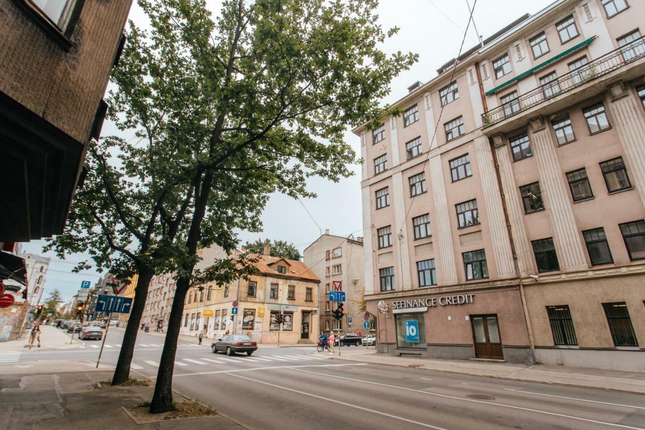 Central Comfort At Hanzas Residence, Stay Near Cafes, Bars, Museums & Esplanade Рига Екстер'єр фото
