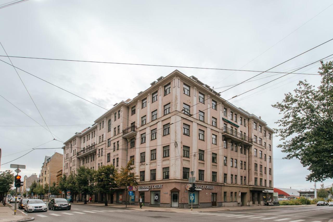Central Comfort At Hanzas Residence, Stay Near Cafes, Bars, Museums & Esplanade Рига Екстер'єр фото