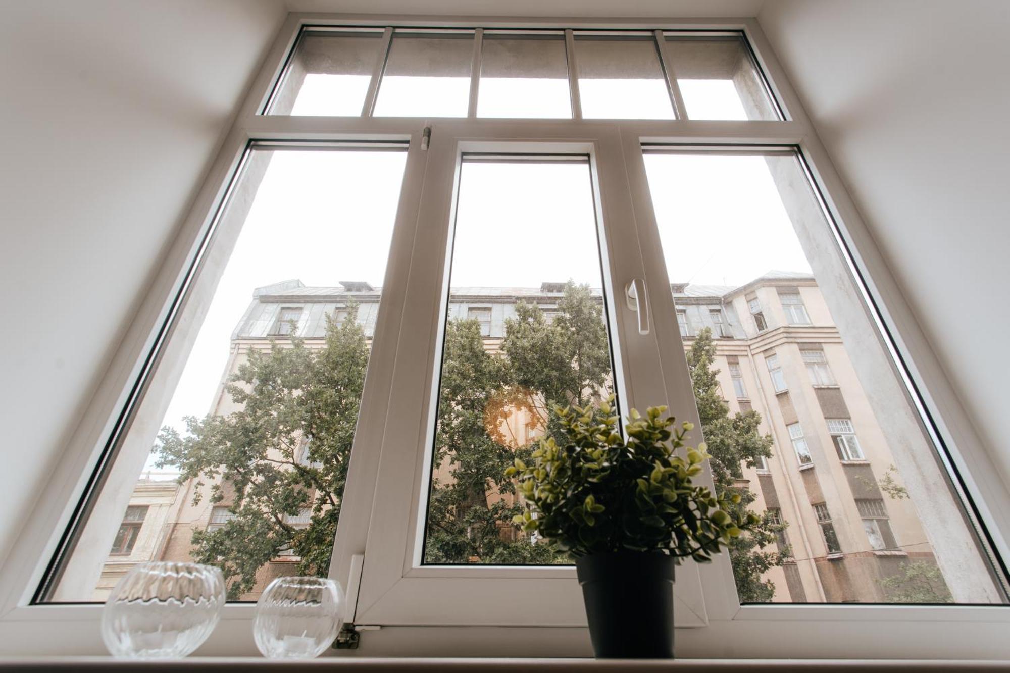 Central Comfort At Hanzas Residence, Stay Near Cafes, Bars, Museums & Esplanade Рига Екстер'єр фото